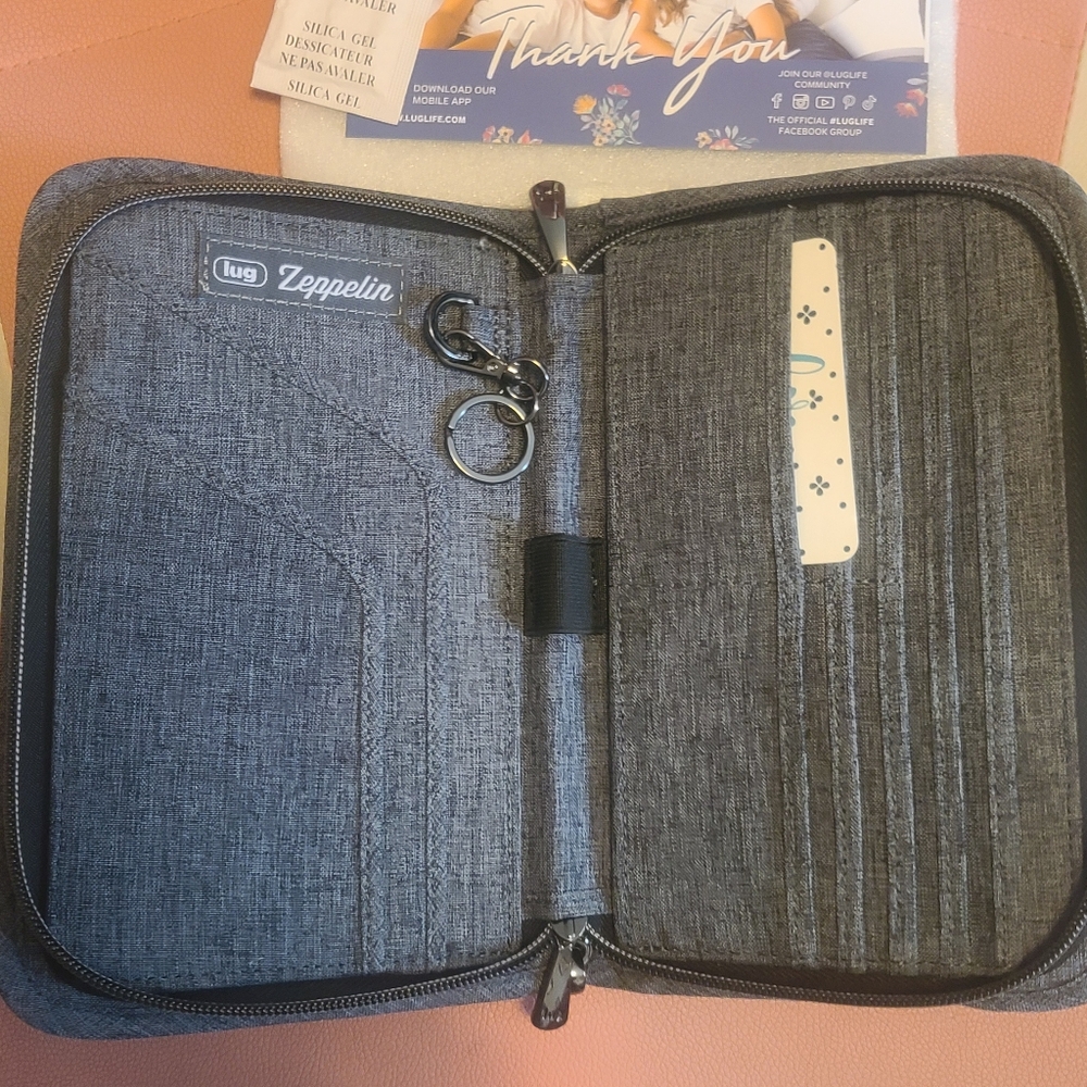 Lug Charcoal Quilted Wristlet - Picture 5 of 6
